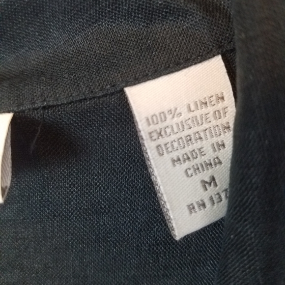 Valerie separates linen top - Picture 8 of 10